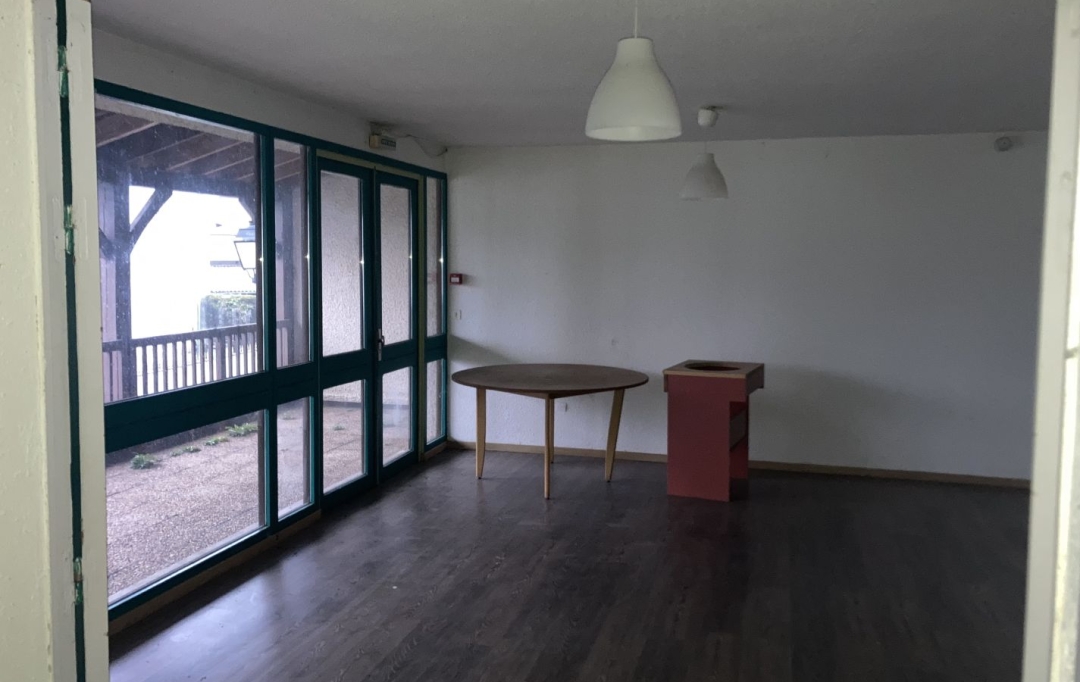 Annonces ANGLET : Appartement | BAYONNE (64100) | 85 m2 | 58 500 € 